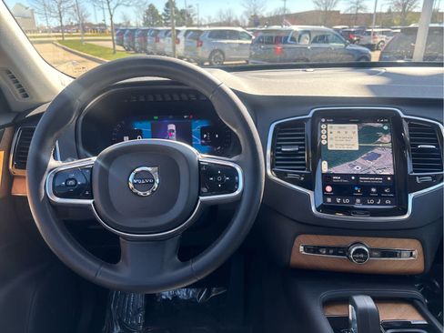 Used 2024 Volvo XC90 B6 Plus w/ Protection Package Premier AWD/4WD image 12