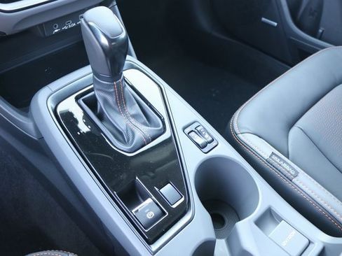 Used 2025 Subaru Crosstrek 2.5i Limited w/ Crosstrek Mirror Package image 32