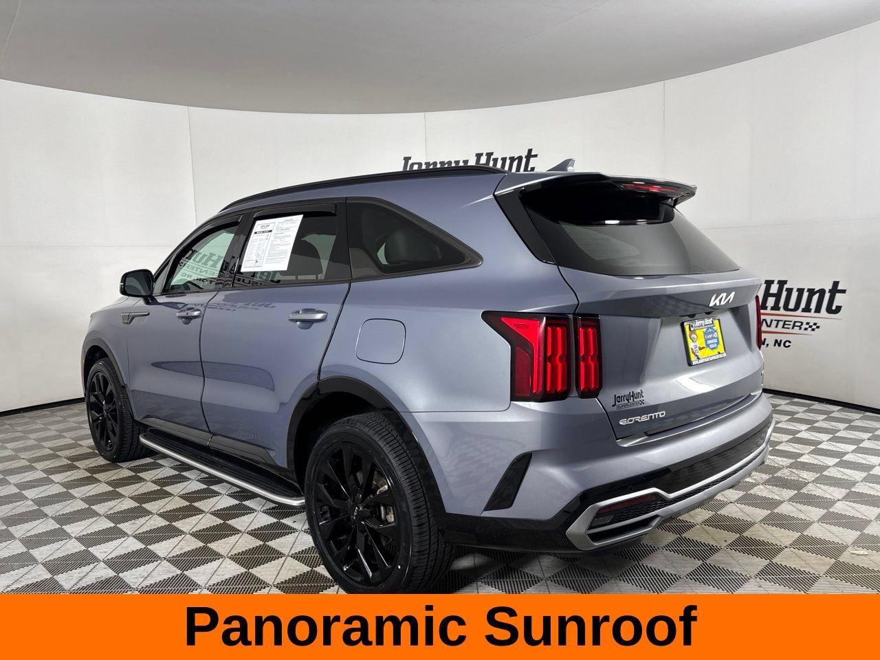 Used 2023 Kia Sorento SX AWD/4WD image 9