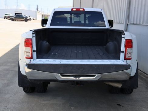 Used 2024 RAM 3500 Tradesman w/ Chrome Appearance Group image 8