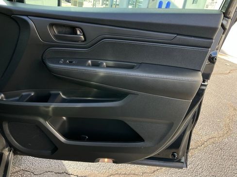 Certified 2024 Honda Odyssey EX-L image 30