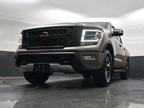 Used 2022 Nissan Titan PRO-4X w/ Pro-4x Convenience Package AWD/4WD image 45