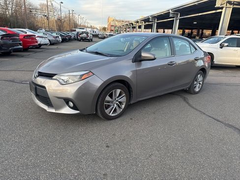 Used 2014 Toyota Corolla LE image 6