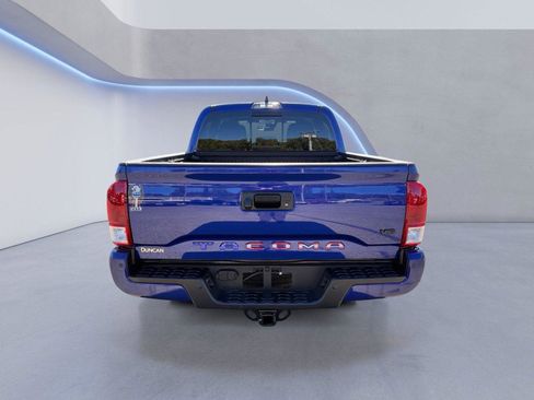 Used 2022 Toyota Tacoma TRD Sport w/ Technology Package AWD/4WD image 4