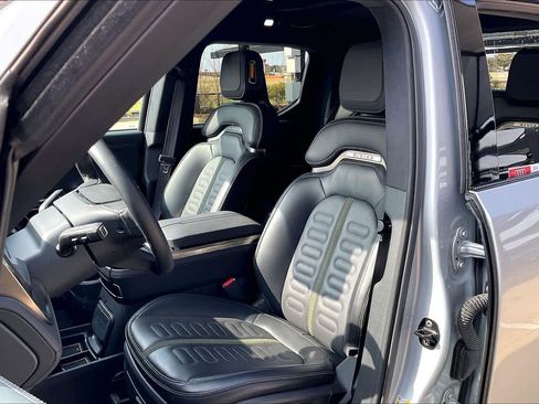 Used 2024 Rivian R1T Adventure image 8