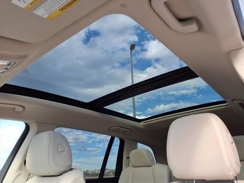 Used 2025 Mercedes-Benz GLS 450 4MATIC image 13