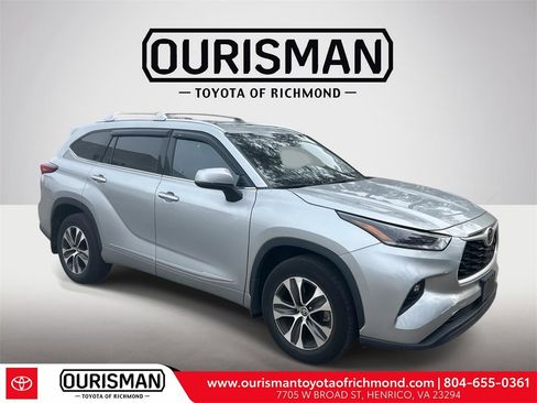 Certified 2021 Toyota Highlander XLE image 1
