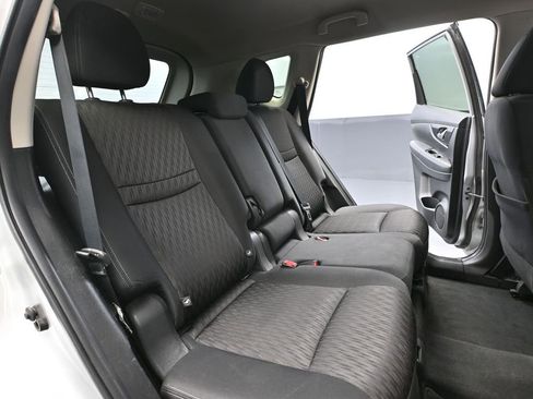 Used 2020 Nissan Rogue SV image 41