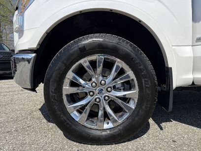 Used 2016 Ford F150 Lariat w/ Equipment Group 501A Mid