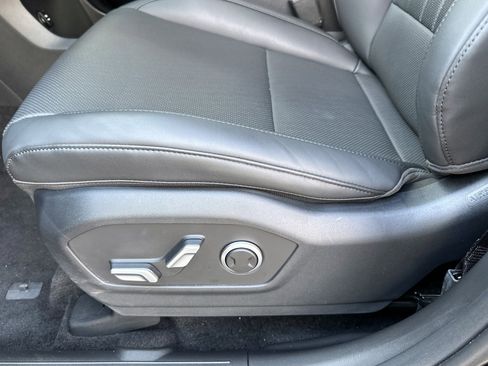 Certified 2025 Hyundai Santa Fe SEL image 12