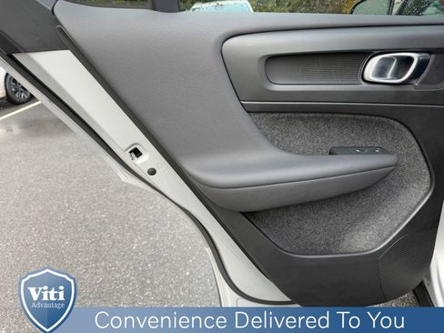 Certified 2023 Volvo C40 P8 Recharge Ultimate image 20