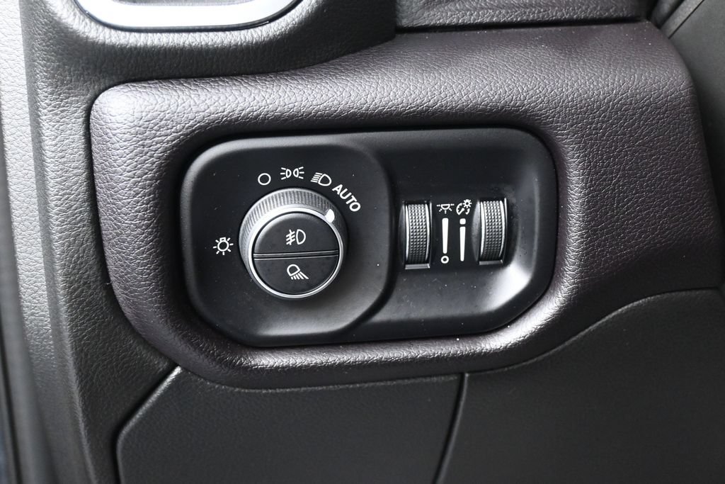 Used 2024 RAM 2500 Laramie w/ Night Edition AWD/4WD image 16