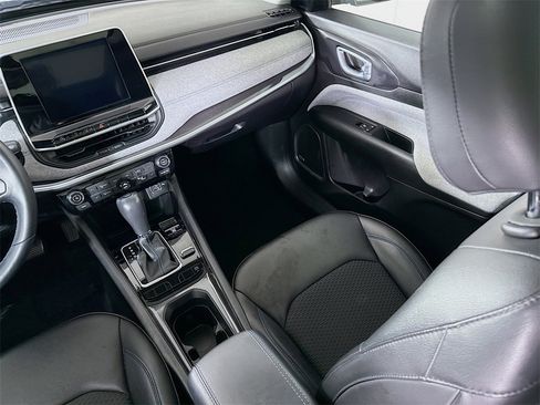 Used 2022 Jeep Compass Latitude w/ Sun and Sound Group image 27