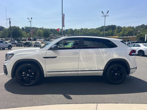 Used 2023 Volkswagen Atlas Cross Sport SEL R-Line AWD/4WD image 5