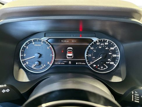 Used 2023 Nissan Rogue SV AWD/4WD image 34