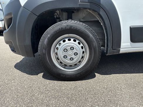 Used 2025 RAM ProMaster 2500 FWD image 29