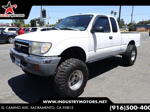 Used 2000 Toyota Tacoma 4x4 Xtracab V6 w/ SR5 Pkg image 1