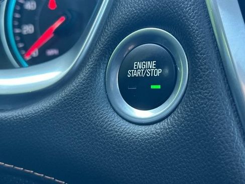 Used 2020 Chevrolet Traverse Premier w/ Redline Edition AWD/4WD image 27