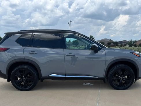 Used 2021 Nissan Rogue SL FWD image 9