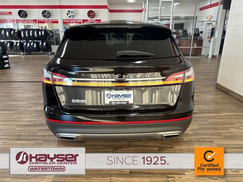 Used 2019 Lincoln Nautilus Reserve image 4