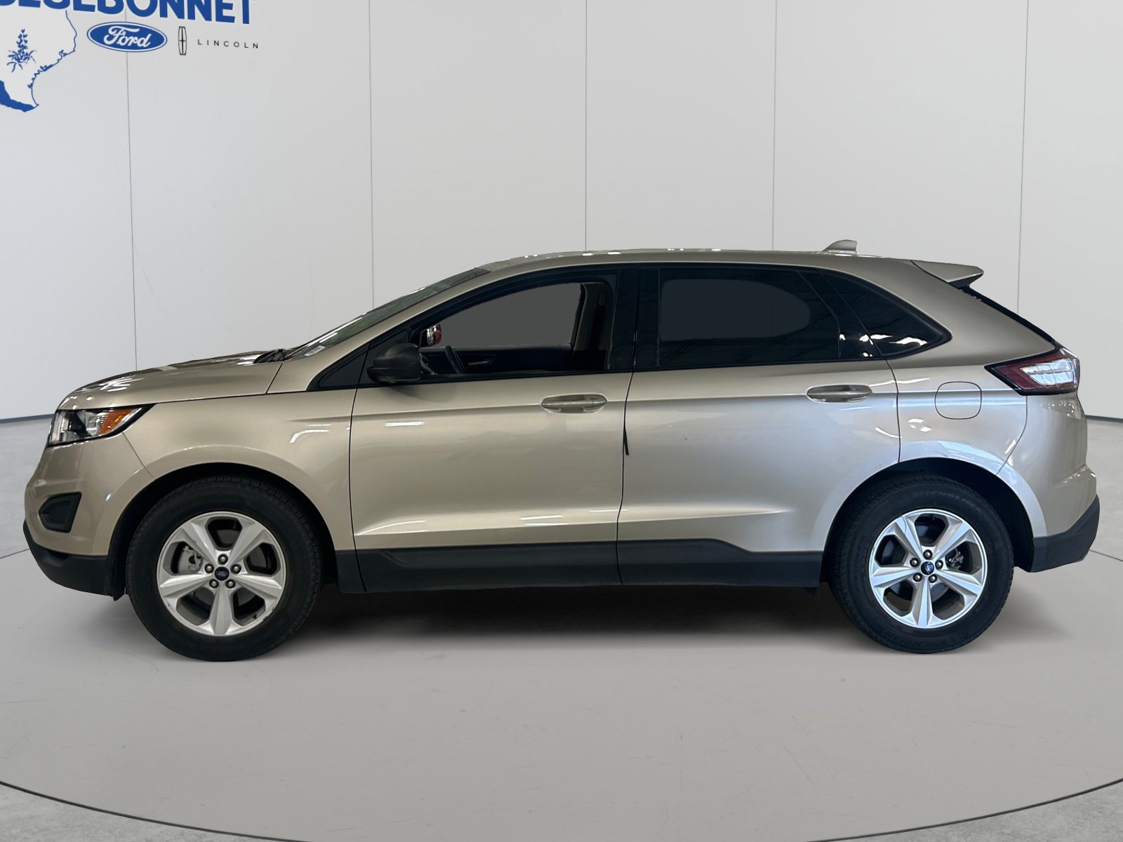 Used 2018 Ford Edge SE FWD image 8