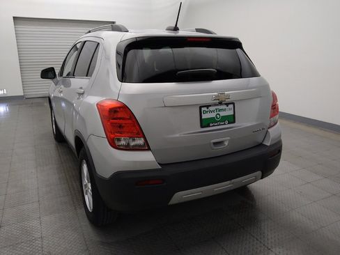 Used 2016 Chevrolet Trax LT w/ LT Convenience Package FWD image 6