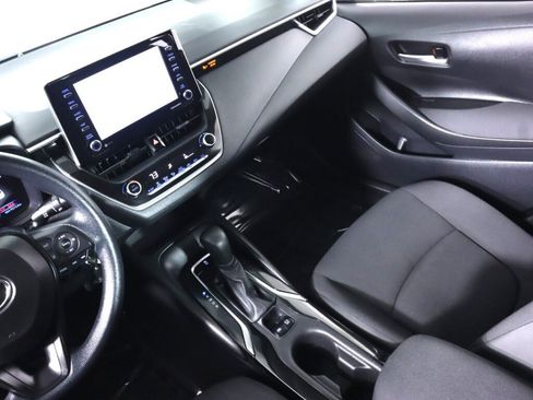 Used 2021 Toyota Corolla LE image 30