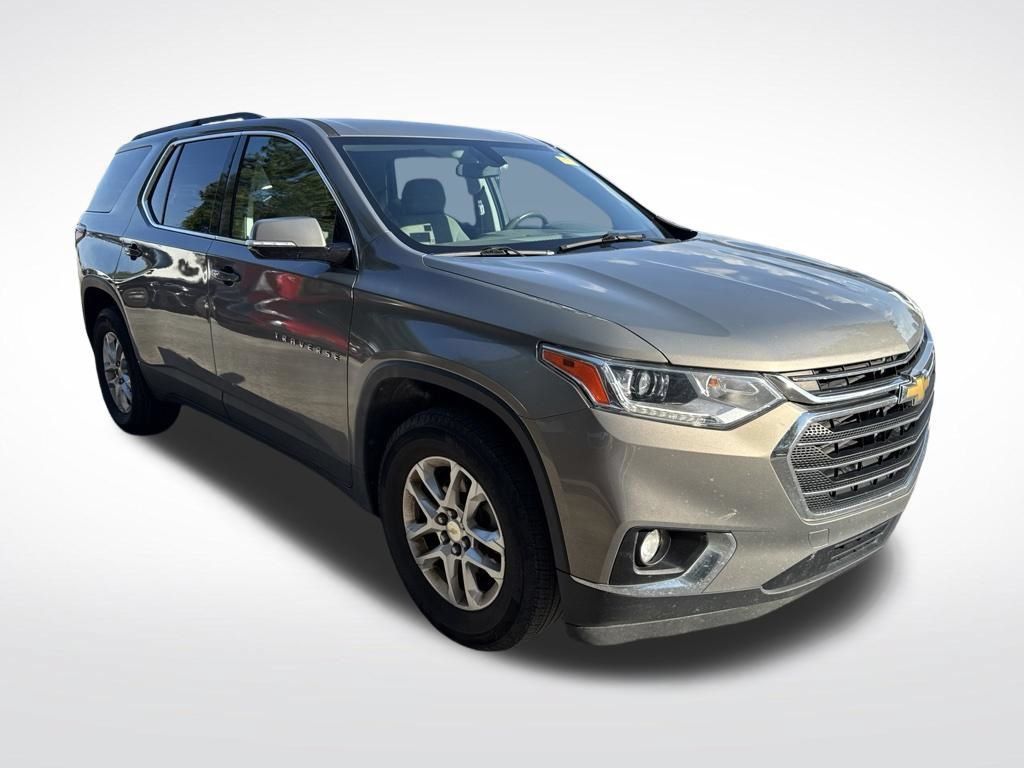 Used 2019 Chevrolet Traverse LT FWD image 2
