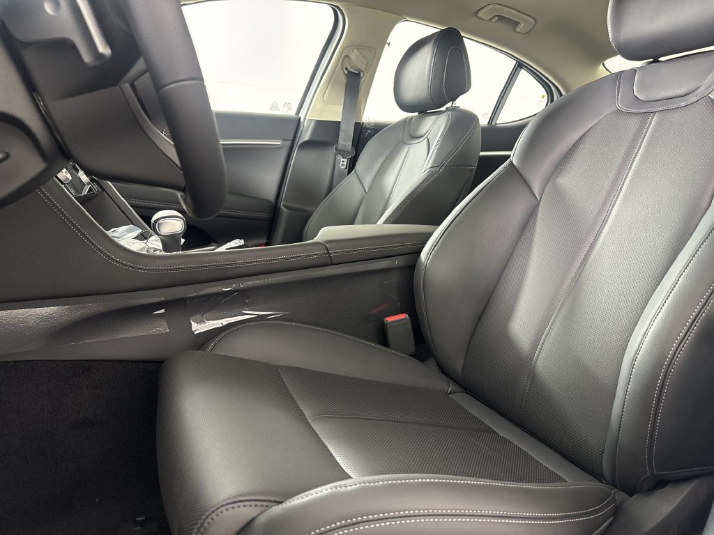 New 2026 Genesis G70 2.5T RWD image 12