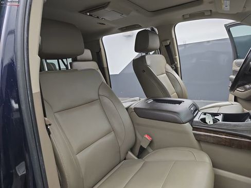 Used 2017 Chevrolet Suburban LT image 52