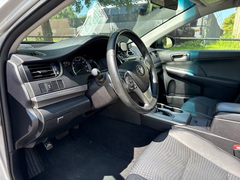 Used 2014 Toyota Camry SE w/ Fleet Convenience Package FWD image 11