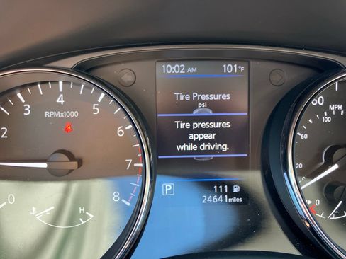Used 2019 Nissan Rogue SL w/ Premium Package FWD image 9