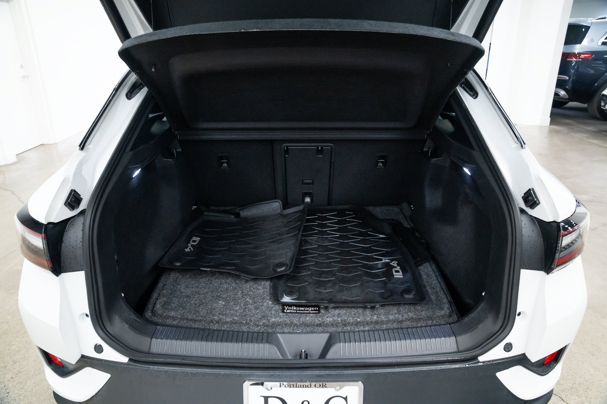 Used 2023 Volkswagen ID.4 Pro S AWD/4WD image 8