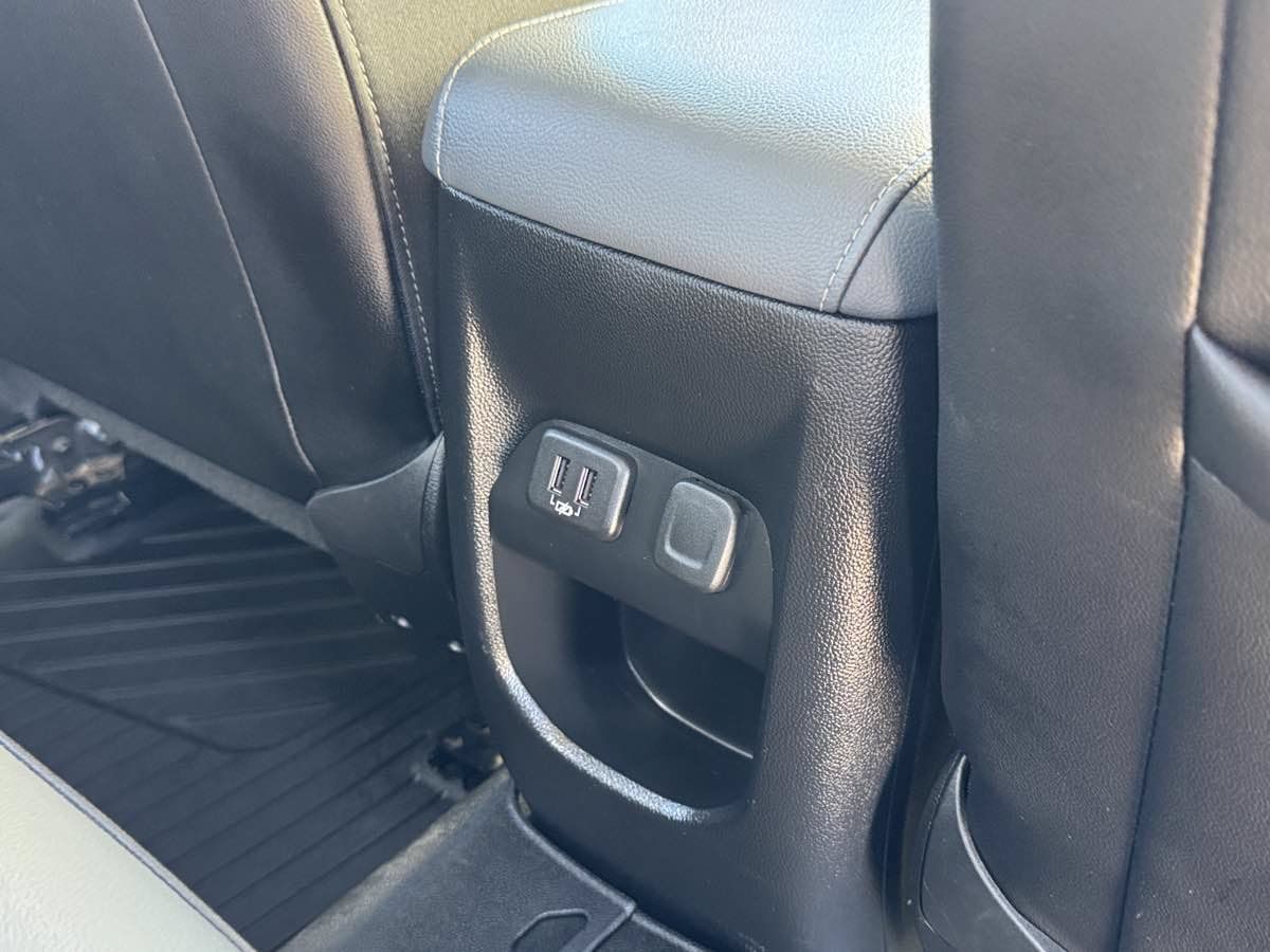 Used 2021 Chevrolet Colorado Z71 w/ Safety Package AWD/4WD image 21