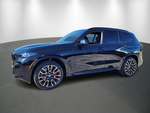 New 2026 BMW X5 xDrive40i w/ M Sport Package image 3