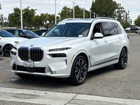 Used 2026 BMW X7 xDrive40i AWD/4WD image 2