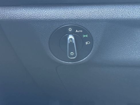 Used 2022 Volkswagen Jetta Sport image 27