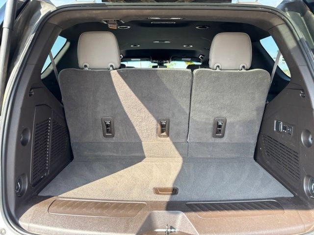 Certified 2022 Chevrolet Tahoe LT w/ Luxury Package AWD/4WD image 22