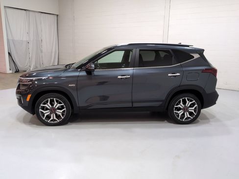 Used 2023 Kia Seltos SX w/ SX Sunroof Package AWD/4WD image 6