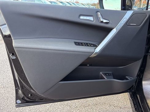 Used 2026 BMW iX xDrive45 image 10