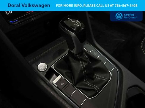 Certified 2024 Volkswagen Tiguan SE w/ Panoramic Sunroof Package FWD image 21