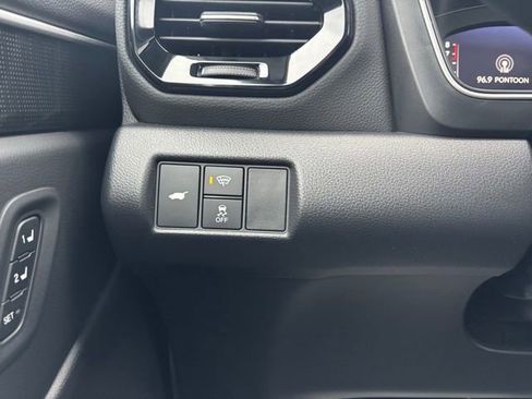 Used 2025 Honda Pilot Black Edition image 17