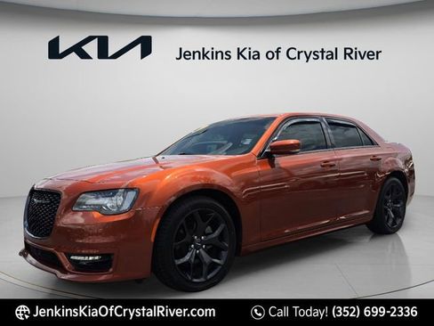 Used 2021 Chrysler 300 Touring L RWD image 16