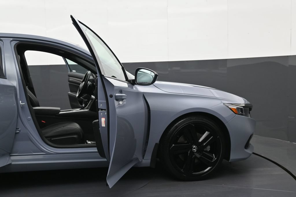 Used 2022 Honda Accord Sport image 9
