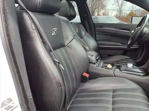 Used 2022 Chrysler 300 S image 12