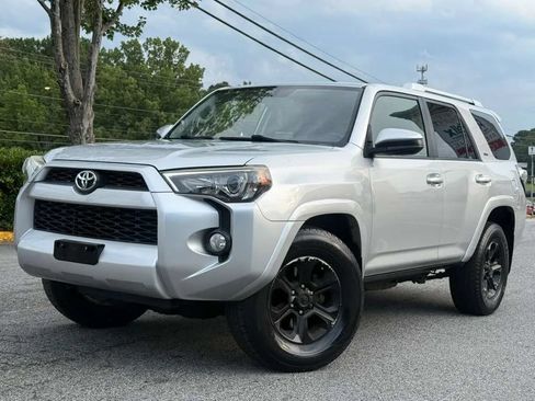 Used 2015 Toyota 4Runner SR5 RWD image 2