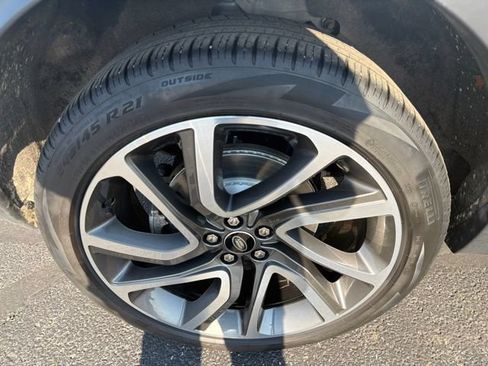 Used 2023 Land Rover Discovery Sport SE AWD/4WD image 31