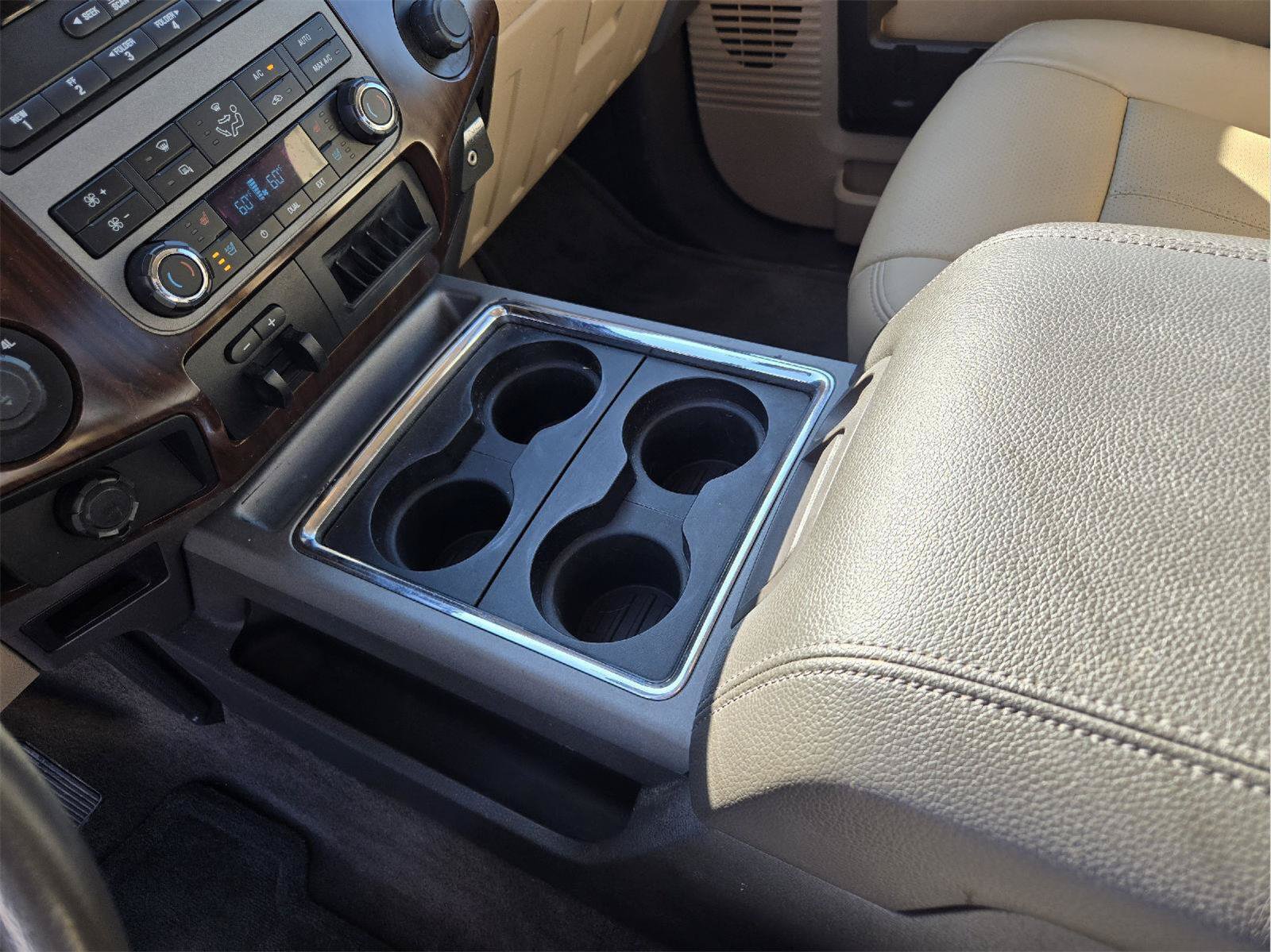 Used 2011 Ford F250 Lariat w/ Lariat Interior Pkg AWD/4WD image 17