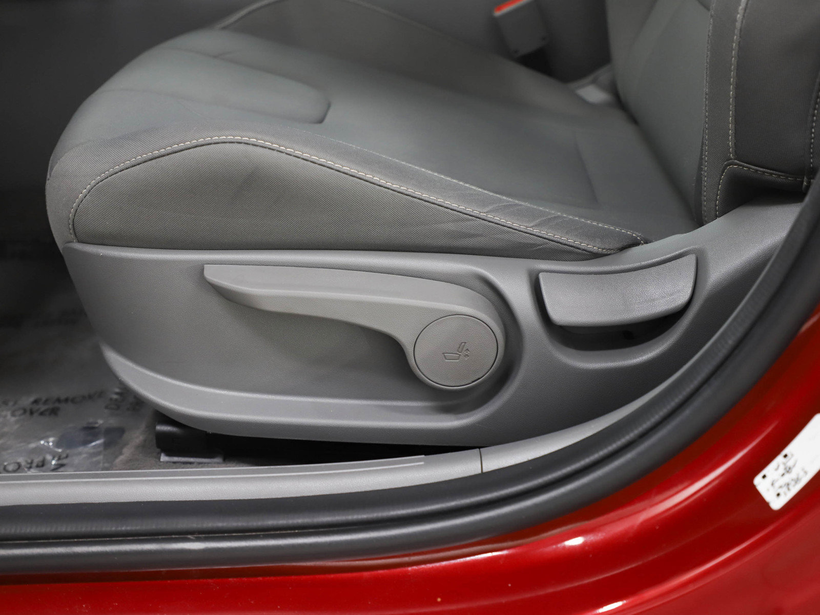 Used 2025 Hyundai Elantra SEL FWD image 18