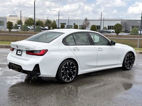 Used 2025 BMW 330i Sedan w/ M Sport Package image 3